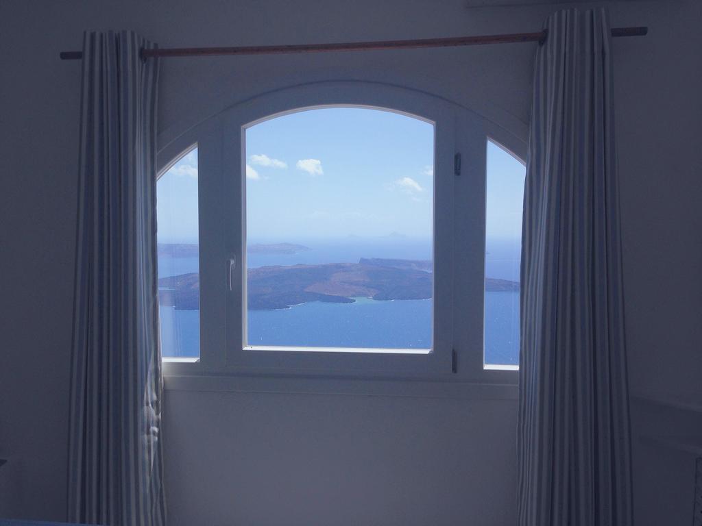 Altana Cliffside Villas Imerovigli  Ruang foto